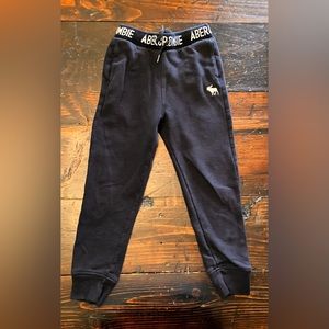 Boys Abercrombie sweatpants. Size 7/8